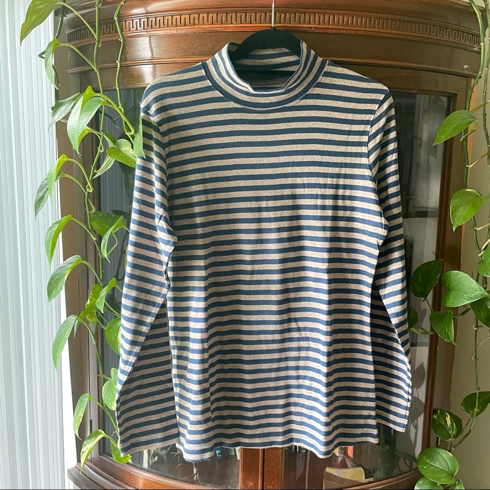Duluth Trading Co mock neck long sleeve